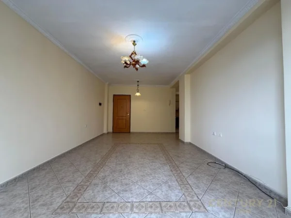 Tirane, shes apartament 2+1+Aneks+Ballkon Kati 3, 120 m² 265.000 € (Rruga Medar Shtylla)