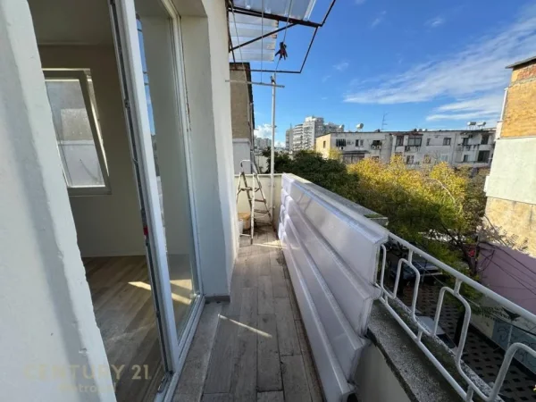 Tirane, shes apartament 2+1+Aneks+Ballkon Kati 4, 76 m² 155.000 € (Rruga Petro Marko)