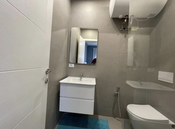 Tirane, jepet me qera apartament 2+1 Kati 6, 154 m² 1.000 € (Kodra e Diellit.)