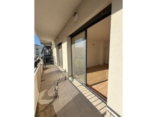 Tirane, shes apartament 1+1+Aneks+Ballkon Kati 3, 78 m² 177.000 € 