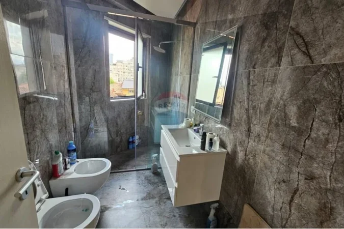 Tirane, shitet apartament 2+1 Kati 3, 117 m² 365.000 € (Rruga e Durrësit, Tiranë)