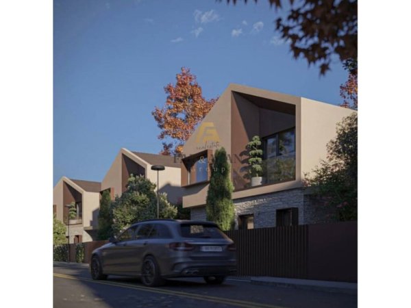 Tirane, shitet Vile 2 Katshe , 330 m² 500.000 € (Lunder)