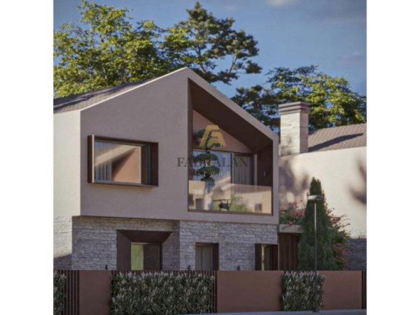 Tirane, shitet Vile 2 Katshe , 330 m² 500.000 € (Lunder)