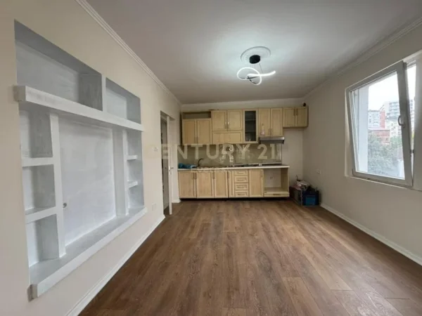 Tirane, shes apartament 2+1+Aneks+Ballkon Kati 4, 70 m² 155.000 € (Harry Fultz)