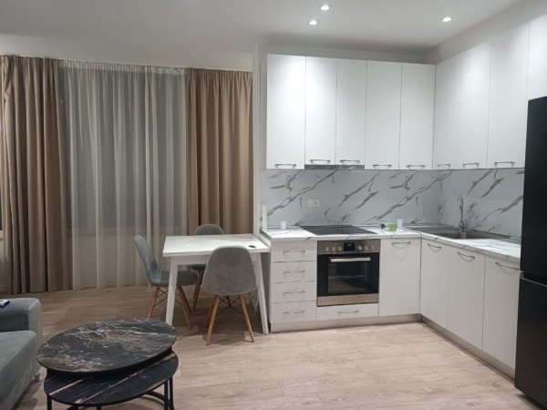 Tirane, jepet me qera apartament 2+1 Kati 3, 650 € 