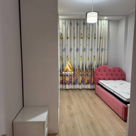 Tirane, jepet me qera apartament 2+1+Ballkon Kati 3, 100 m² 750 € (ish dogana)