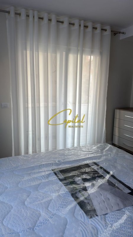 Tirane, jepet me qera apartament 1+1 Kati 4, 65 m² 650 € (ISH STACIONI TRENIT)