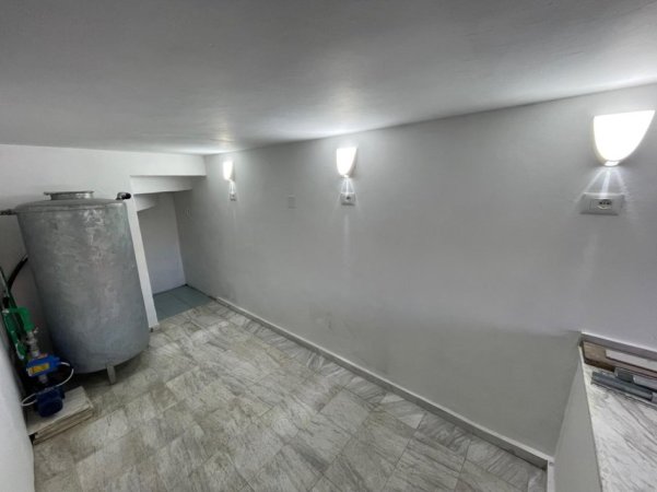 Tirane, jepet me qera Vile , 84 m² 800 € (Selvia)