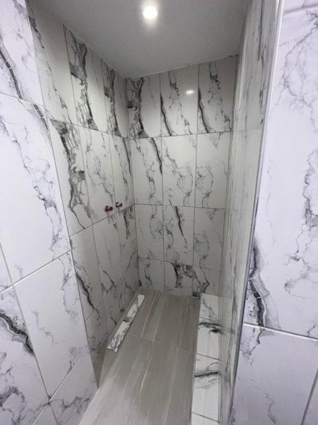 Tirane, jepet me qera Vile , 84 m² 800 € (Selvia)