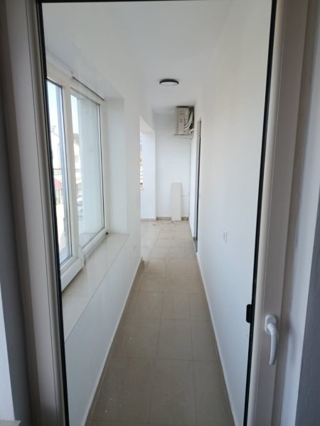 Pogradec, shitet apartament 1+1+Ballkon Kati 8, 190 m² 270.000 € (Liqeni i Pogradecit)