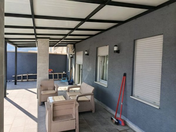 Pogradec, shitet apartament 1+1+Ballkon Kati 8, 190 m² 270.000 € (Liqeni i Pogradecit)