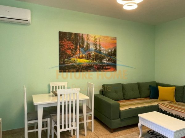 Tirane, jepet me qera apartament 1+1 Kati 2, 75 m² 550 € (ferit xhajko)