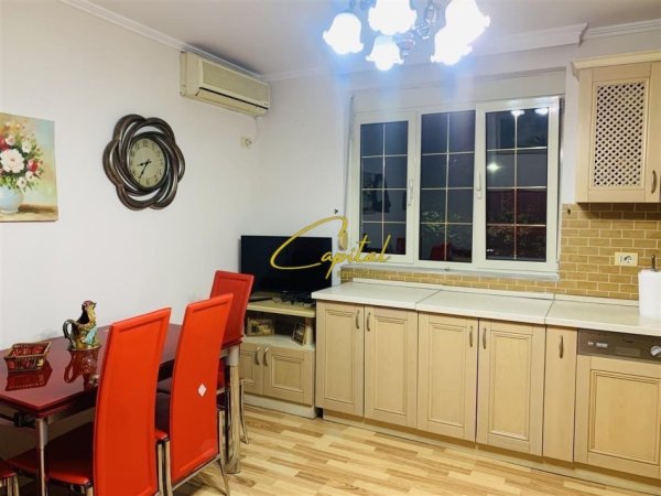 Tirane, jepet me qera apartament 2+1 Kati 3, 60 m² 630 € (MINE PEZA)