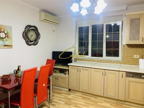 Tirane, jepet me qera apartament 2+1 Kati 3, 60 m² 630 € (MINE PEZA)