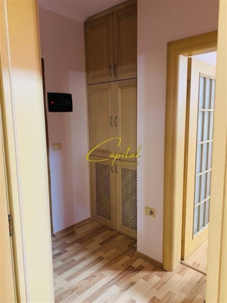Tirane, jepet me qera apartament 2+1 Kati 3, 60 m² 630 € (MINE PEZA)