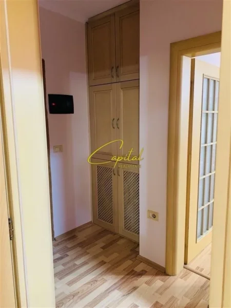 Tirane, jepet me qera apartament 2+1 Kati 3, 60 m² 630 € (MINE PEZA)