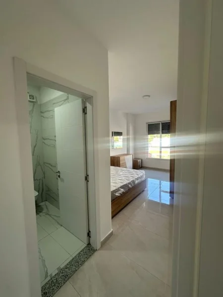 Tirane, jepet me qera apartament 2+1 Kati 3, 70 m² 600 € (paskuqan)