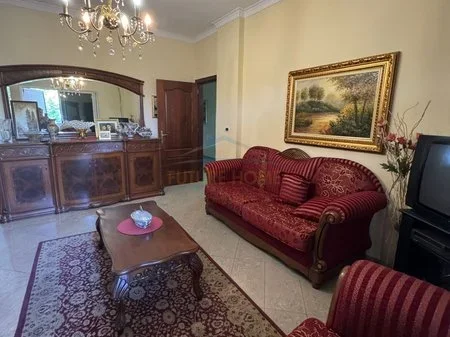 Tirane, jepet me qera apartament 2+1 Kati 2, 106 m² 650 € 