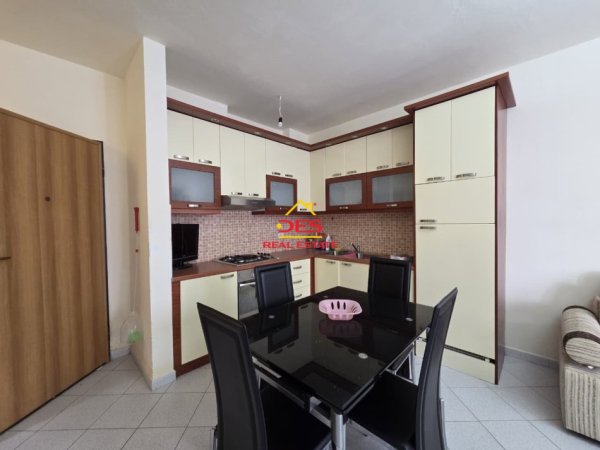 Vlore, shitet apartament 1+1+Ballkon Kati 2, 75 m² 150.000 € (Lungomare)