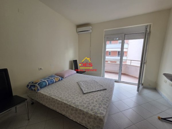 Vlore, shitet apartament 1+1+Ballkon Kati 2, 75 m² 150.000 € (Lungomare)