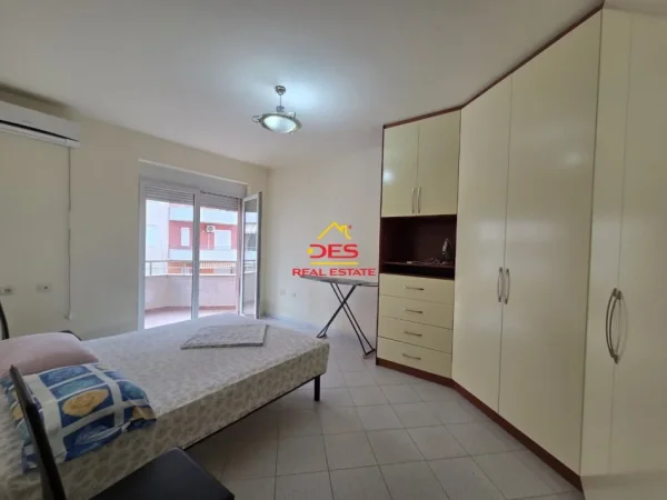 Vlore, shitet apartament 1+1+Ballkon Kati 2, 75 m² 150.000 € (Lungomare)