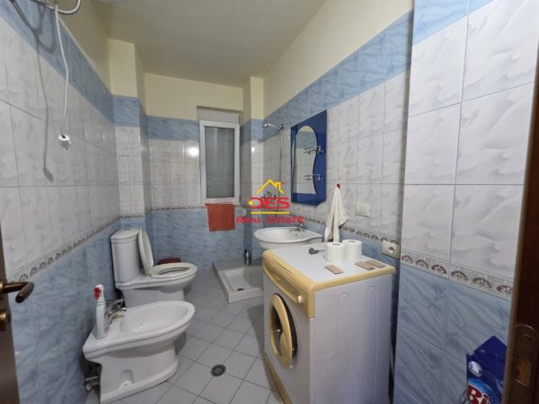 Vlore, shitet apartament 1+1+Ballkon Kati 2, 75 m² 150.000 € (Lungomare)