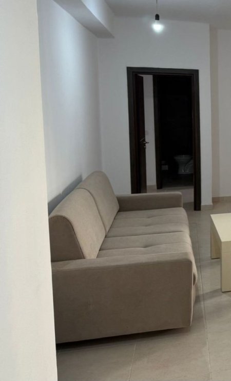 Tirane, jepet me qera apartament 1+1 Kati 3, 50 m² (Mbrapa Concord Center,5 Maji)
