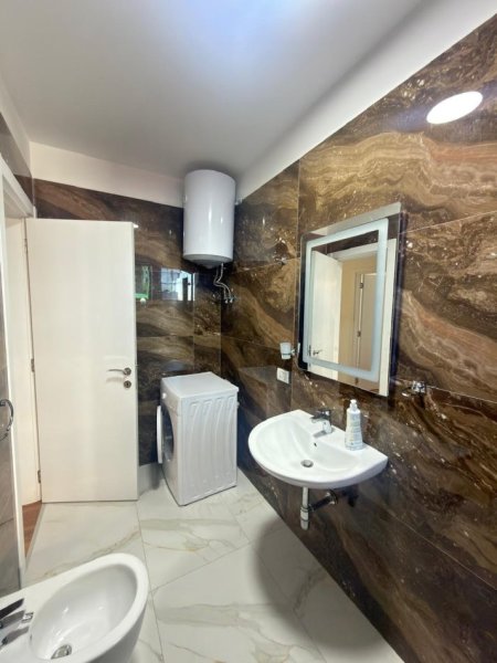 Tirane, jepet me qera apartament 2+1 Kati 3, 105 m² 600 € (Unaza e Re, Rezidenca Future Home)