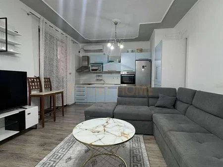 Tirane, jepet me qera apartament 2+1 Kati 6, 75 m² 500 € 