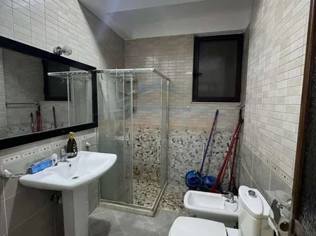 Tirane, jepet me qera apartament 2+1 Kati 6, 75 m² 500 € 