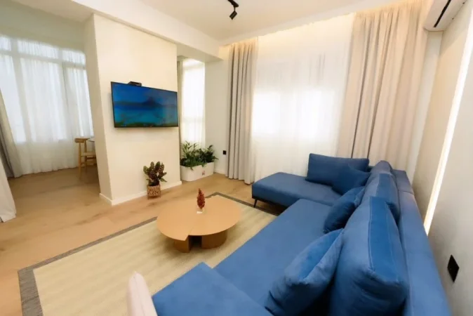Vlore - Lungomare, shitet apartament 1+1 , 117 m² 330.000 € (buze detit ne vije te pare)