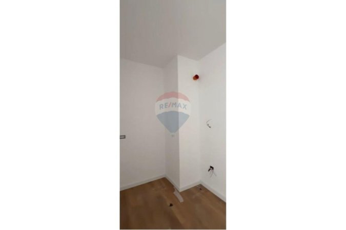 Tirane, shitet apartament 2+1 Kati 7, 124 m² 188.000 € (Rruga Tom Plezha, Tiranë)