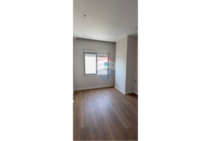 Tirane, shitet apartament 2+1 Kati 7, 124 m² 188.000 € (Rruga Tom Plezha, Tiranë)