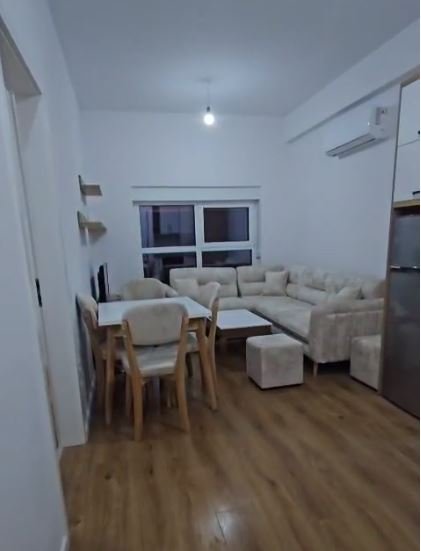 Tirane, jepet me qera apartament 2+1 Kati 3, 75 m² 450 € (Kompleksi kadiu)