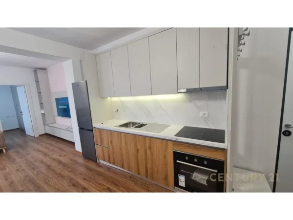 Tirane, jepet me qera apartament 2+1 Kati 4, 109 m² 700 € (Kodra e Diellit 2)