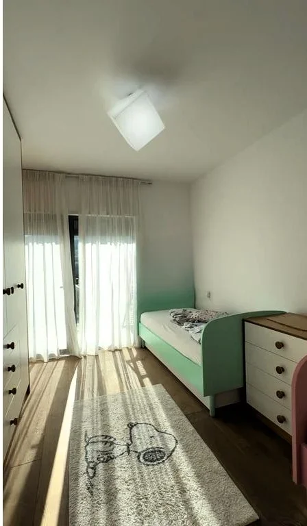 Tirane, jepet me qera Vile 3 Katshe Kati 0, 352 m² 2.500 € (Mullet)