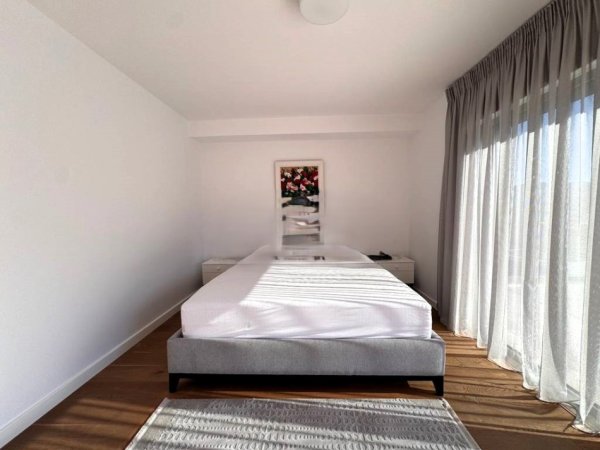 Tirane, jepet me qera Vile 3 Katshe Kati 0, 352 m² 2.500 € (Mullet)