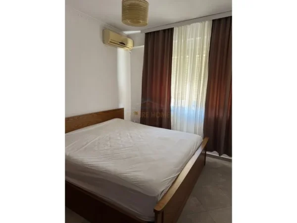 Tirane, jap me qera apartament 2+1+Ballkon Kati 2, 90 m² 500 € 