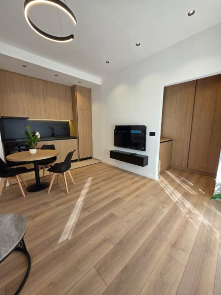 Tirane, shitet apartament 1+1+Ballkon Kati 3, 58 m² 122.000 € (Liqeni i Thate)