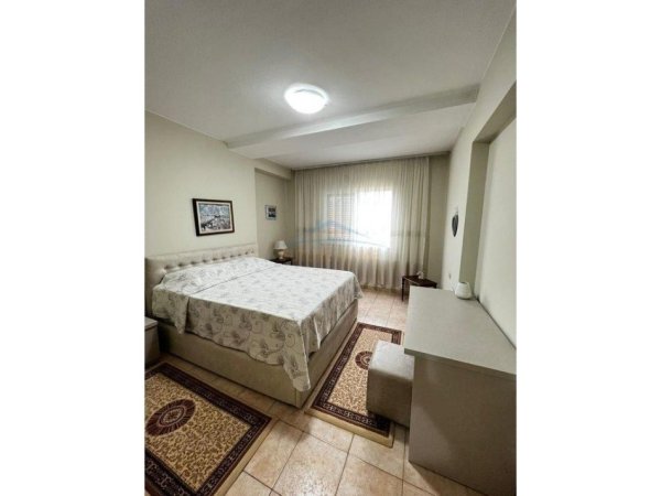 Qira, Apartament 2+1, Sheshi Wilson, Tiranë