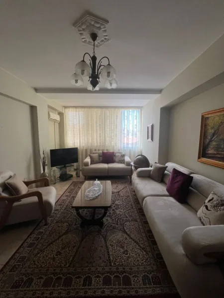 Qira, Apartament 2+1, Sheshi Wilson, Tiranë