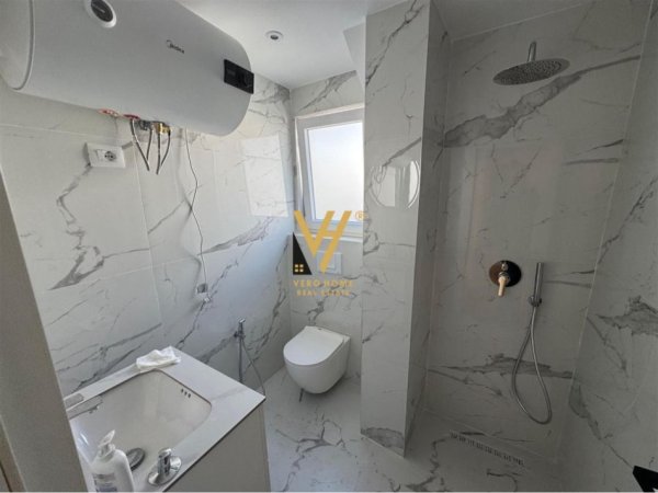 Tirane, jepet me qera apartament 1+1 Kati 4, 65 m² 650 € (HARRY FULTZ)