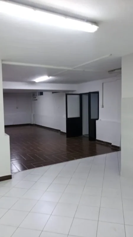 Tirane, shitet ambjent biznesi Kati -1, 109 m² 120.000 € (vasil shanto)