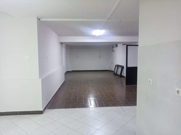 Tirane, shitet ambjent biznesi Kati -1, 109 m² 120.000 € (vasil shanto)