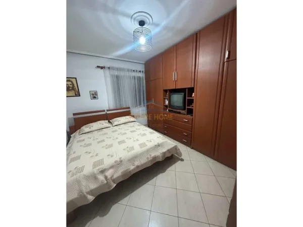 Tirane, jap me qera apartament 1+1 Kati 2, 72 m² 500 € 