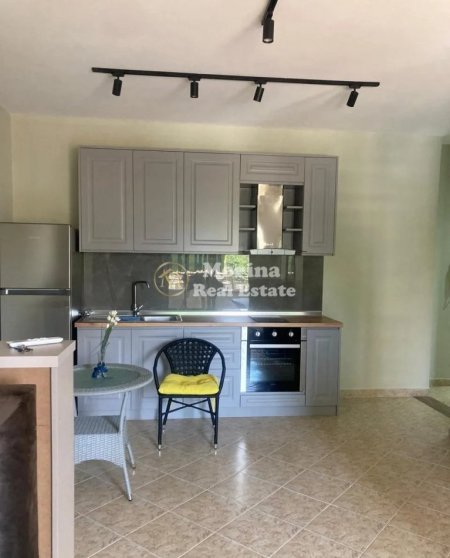 Tirane, jepet me qera garsonier Kati 2, 50 m² 400 € (Rruga Vllazen Huta)