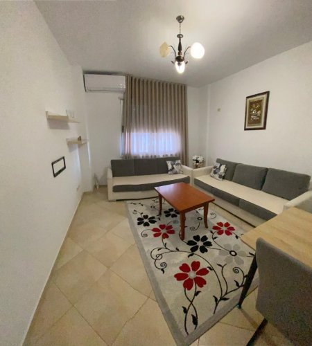 Tirane, jepet me qera apartament 2+1 Kati 8, 90 m² 550 € (astir)