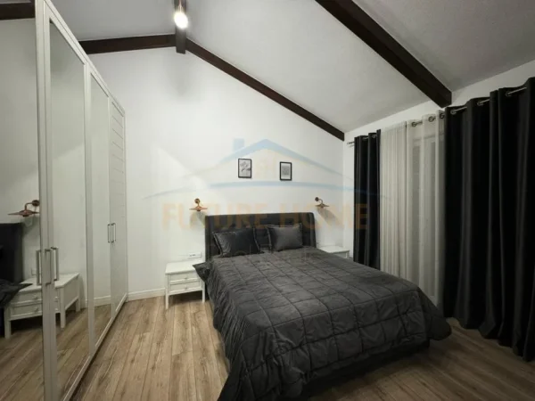 Tirane, jepet me qera apartament 3+1 Kati 3, 113 m² 2.200 € (Secret Garden)