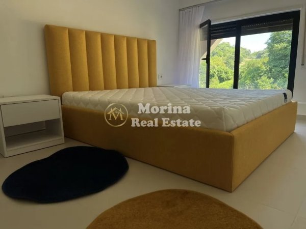 Tirane, jepet me qera apartament duplex 3+1 Kati 1, 130 m² 1.400 € (Kodra e Diellit)