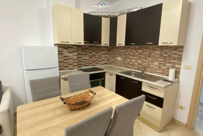 Tirane, shes apartament 2+1+Ballkon Kati 8, 90 m² (Rruga Teodor Keko)